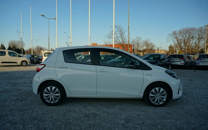 Toyota Yaris cena 45700 przebieg: 171574, rok produkcji 2018 z Grodków małe 562